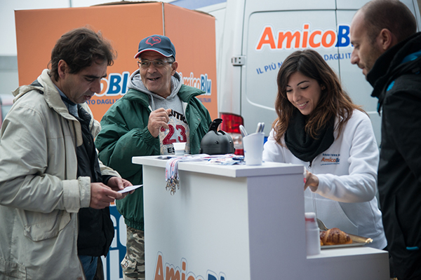 https://www.amicoblu.it/web/upload/pagine/news/Milano4-1415787188.6981.jpg